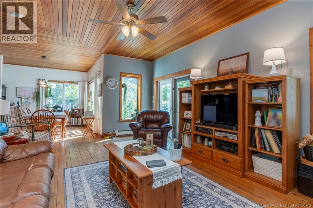 8 Gordon Street Property Photo 7