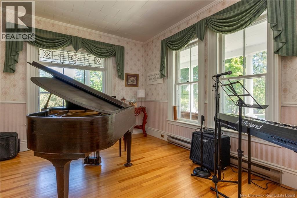 8 Gordon Street Property Photo 14