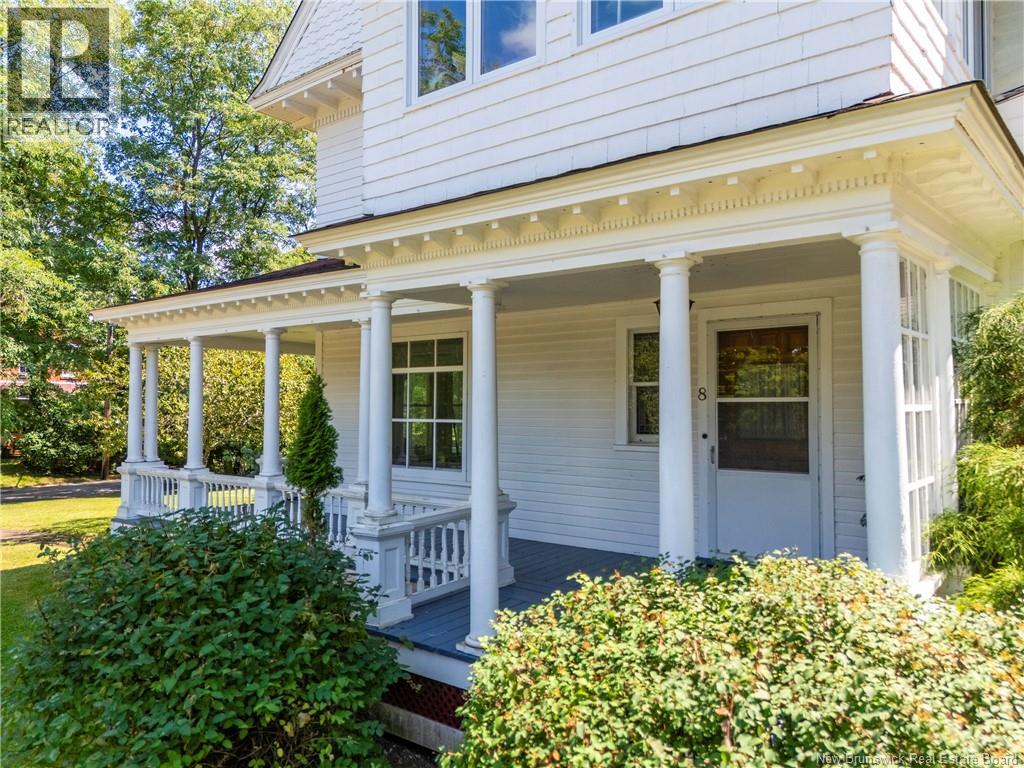 8 Gordon Street Property Photo 32