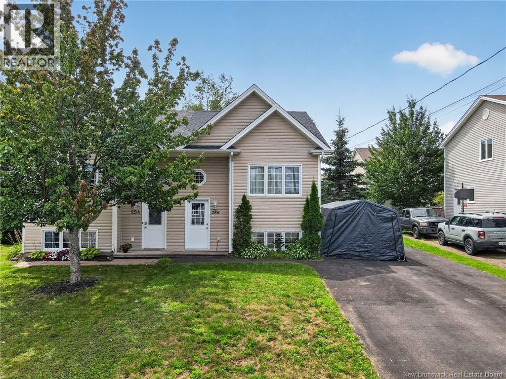 256 Glencairn Drive Property Photo 1