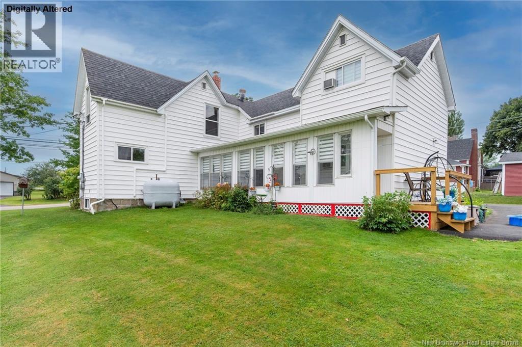172 La Vallee Property Photo 4