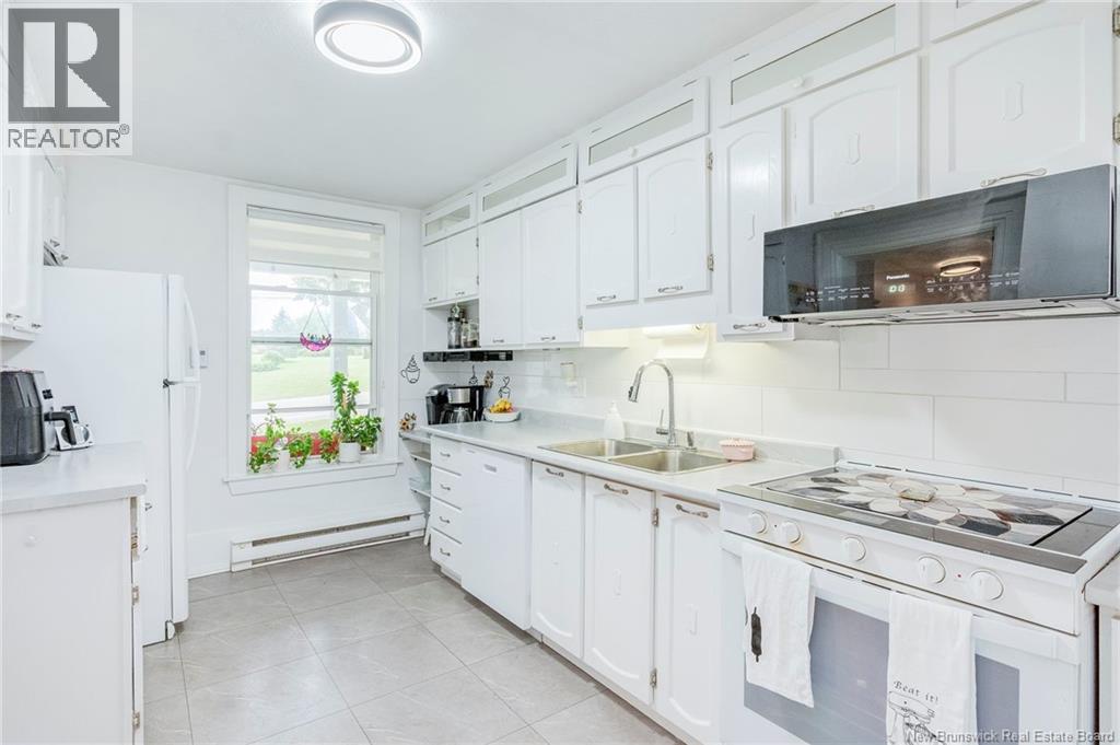 172 La Vallee Property Photo 27