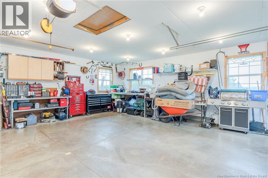 172 La Vallee Property Photo 43