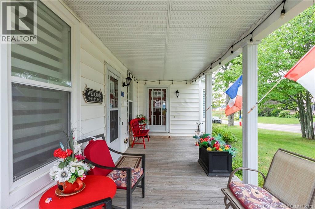 172 La Vallee Property Photo 47