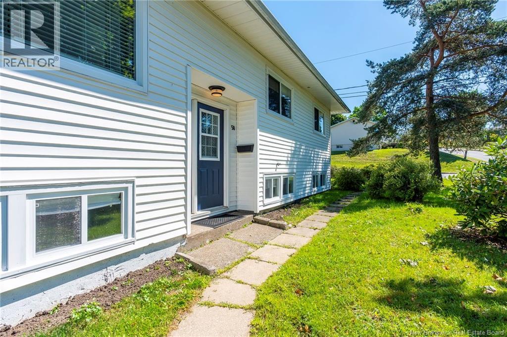 50 Glengarry Drive Property Photo 3