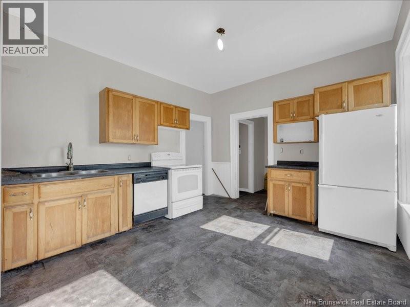 34 Metcalf Street Property Photo 9