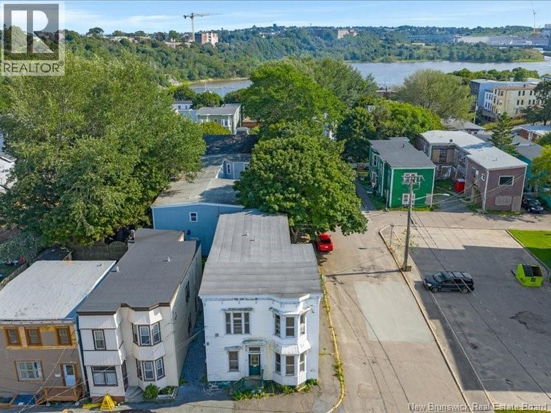 34 Metcalf Street Property Photo 27
