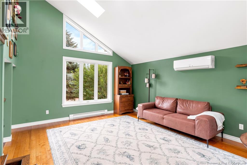 313 Gaspé Property Photo 17