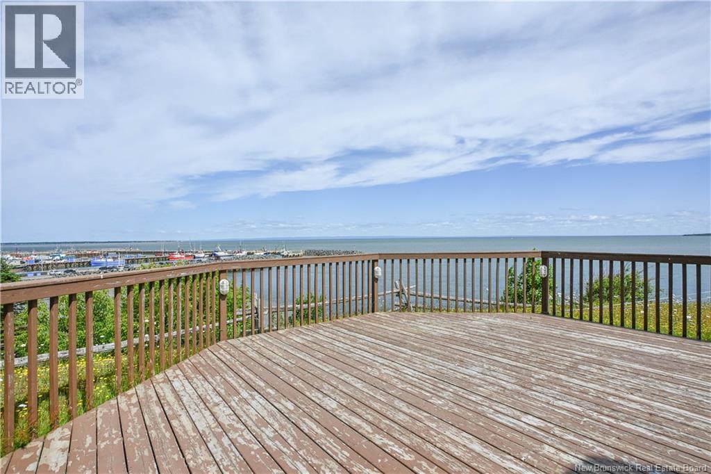 89 Saint-pierre Est Boulevard Property Photo 5
