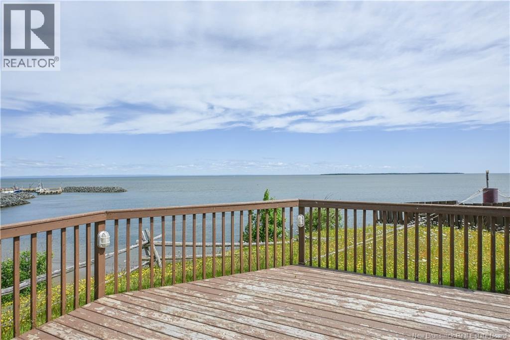 89 Saint-pierre Est Boulevard Property Photo 6