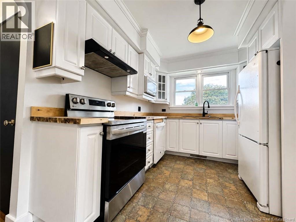 512 Riverview Street Property Photo 6