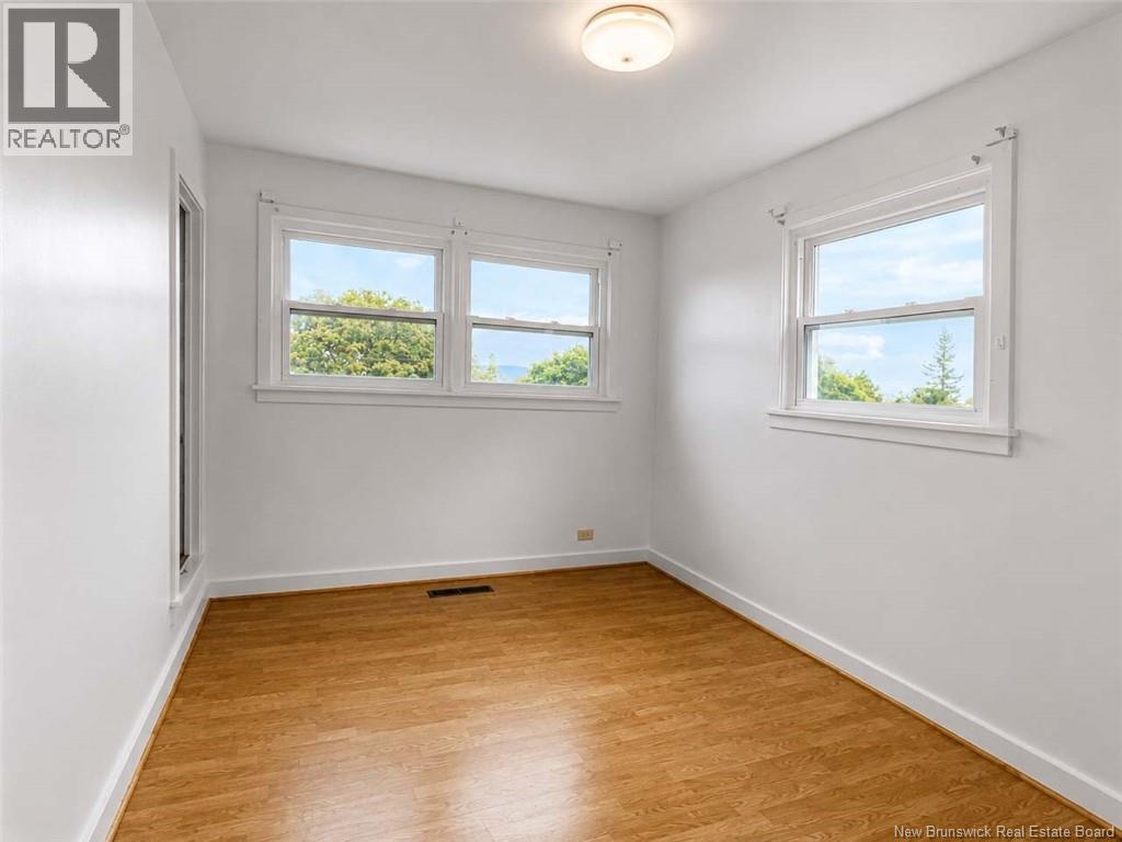 512 Riverview Street Property Photo 11