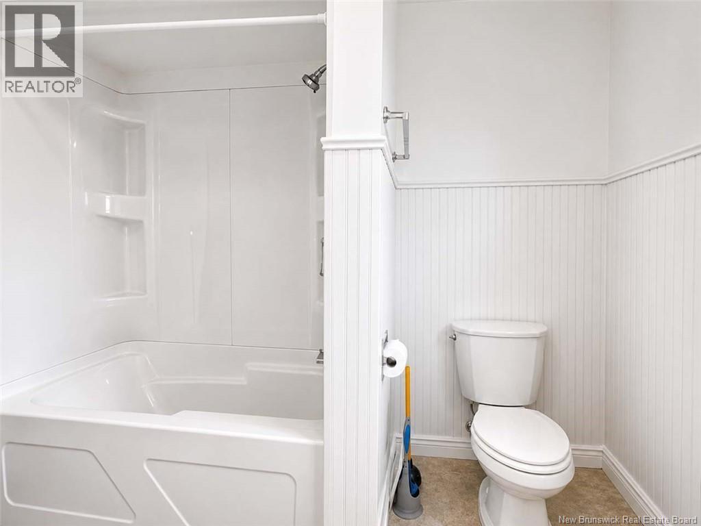 512 Riverview Street Property Photo 16