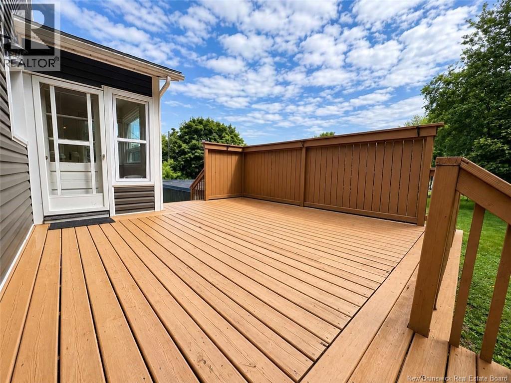 512 Riverview Street Property Photo 17