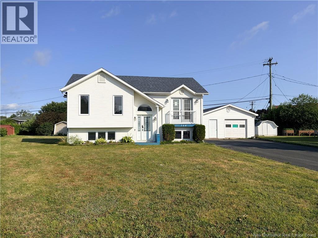 764 Rue Champlain Street Property Photo 1