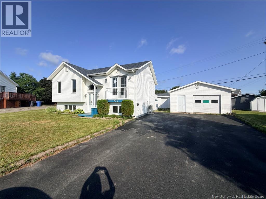 764 Rue Champlain Street Property Photo 3