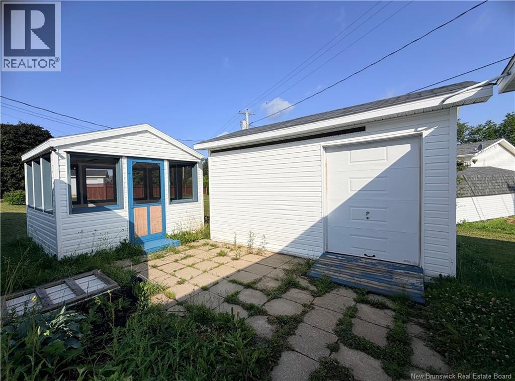 764 Rue Champlain Street Property Photo 7