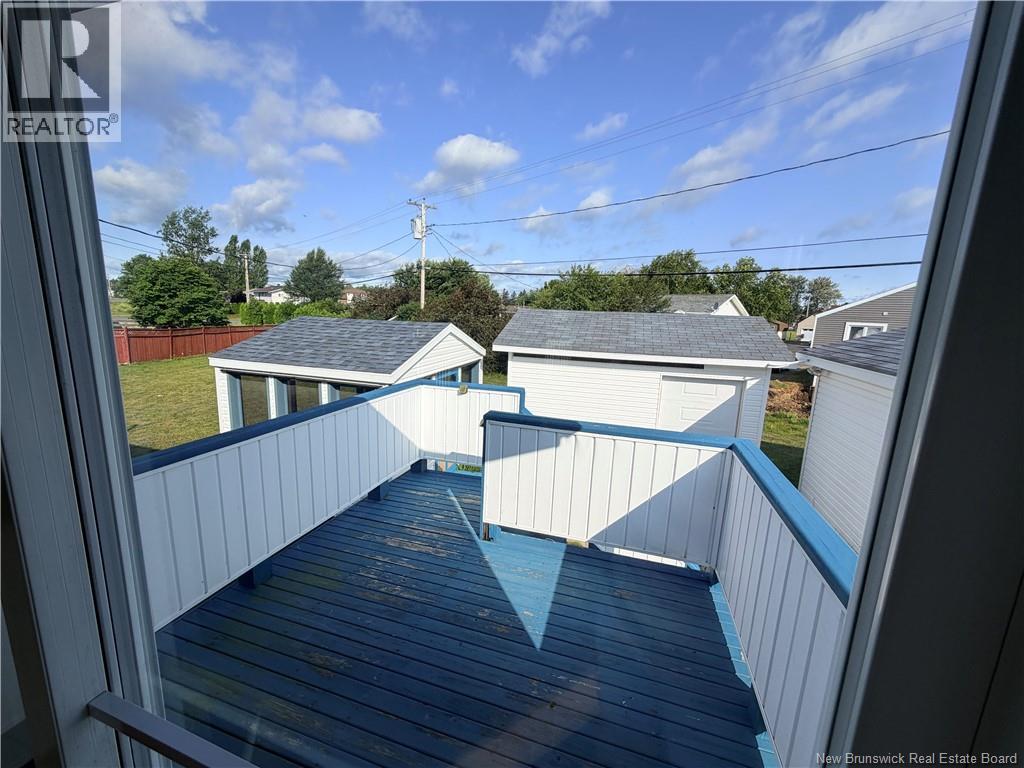764 Rue Champlain Street Property Photo 8