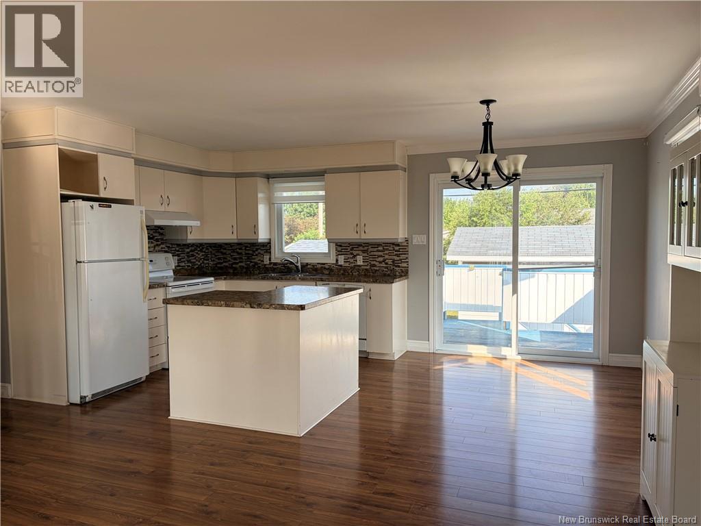 764 Rue Champlain Street Property Photo 14