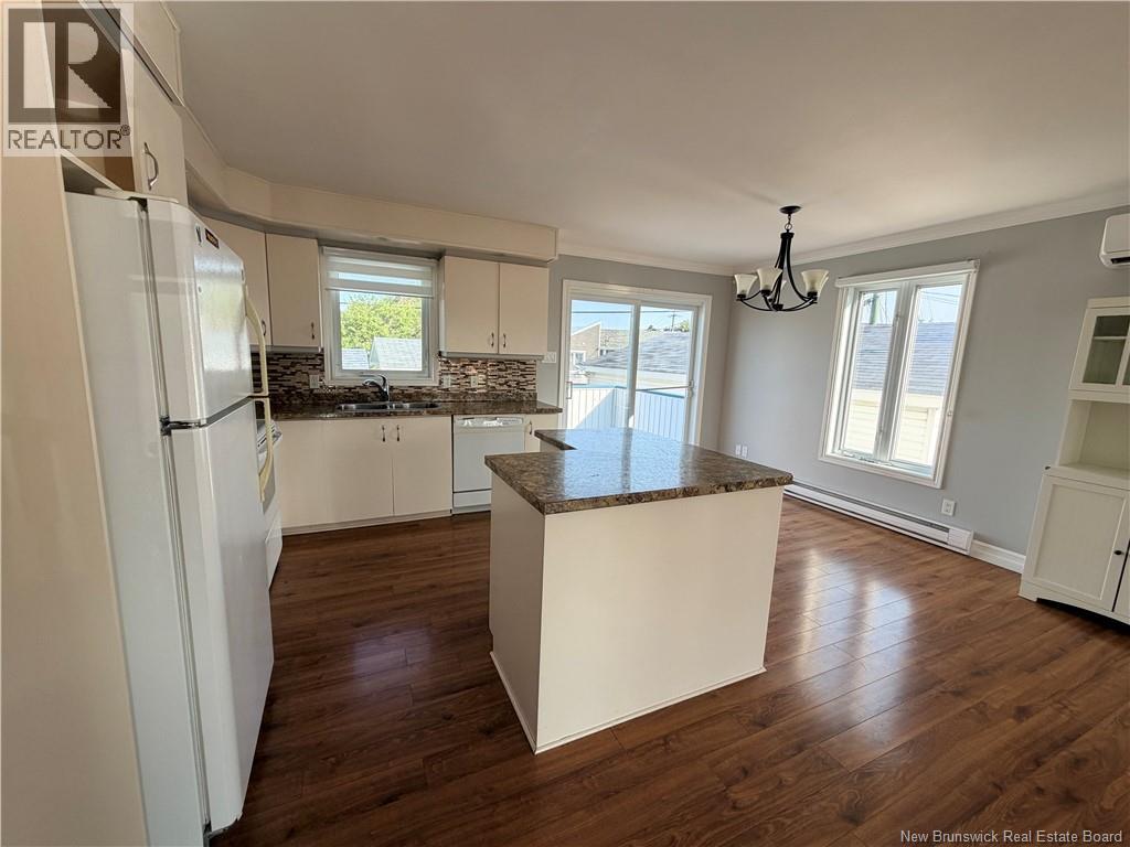764 Rue Champlain Street Property Photo 18