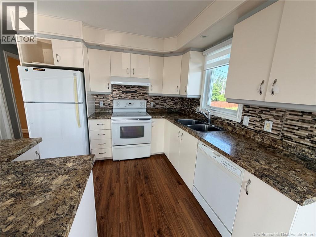 764 Rue Champlain Street Property Photo 19