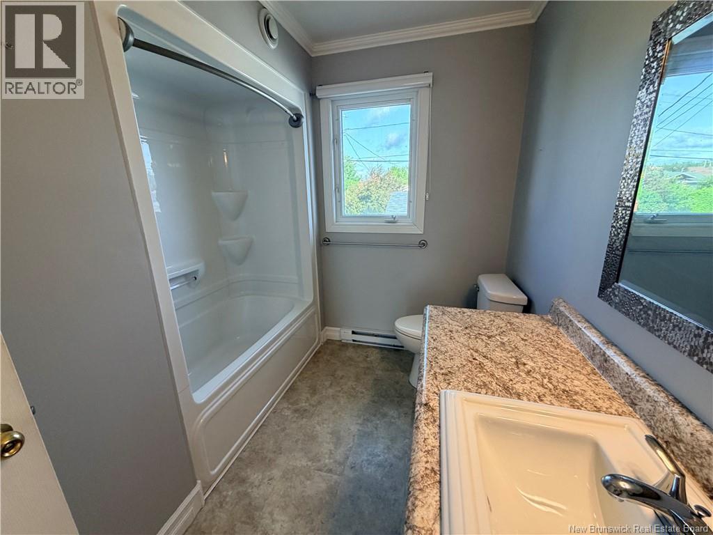 764 Rue Champlain Street Property Photo 29