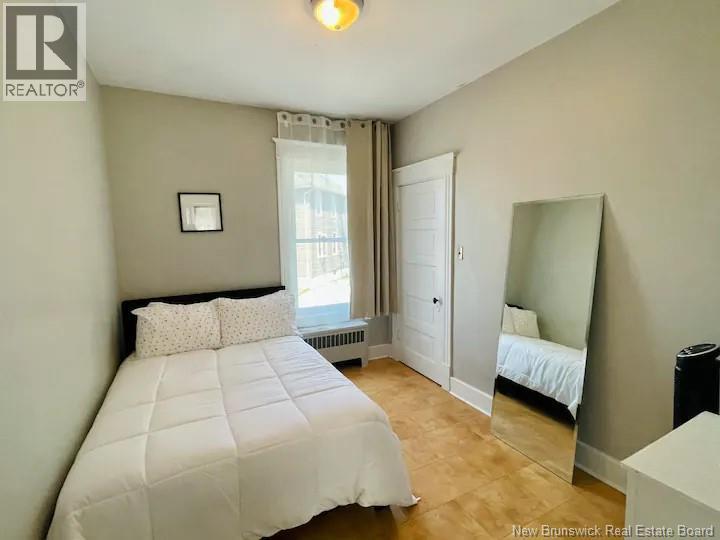 102-104 Lansdowne Avenue Property Photo 8