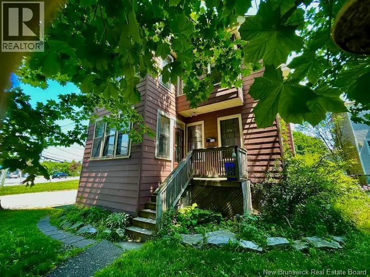 102-104 Lansdowne Avenue Property Photo 1