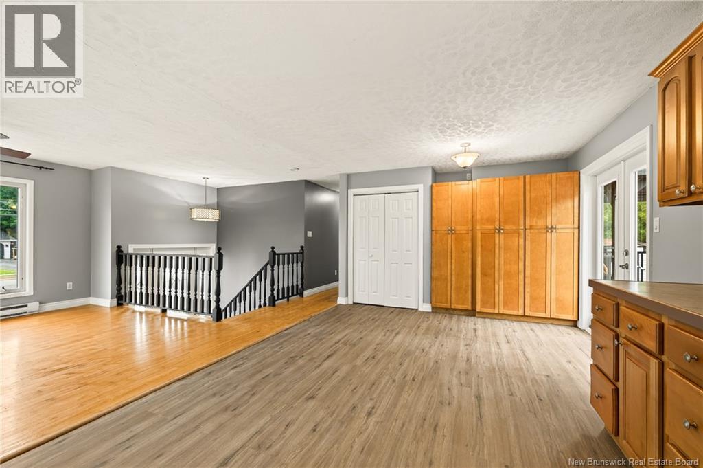 183 Thomas Property Photo 4