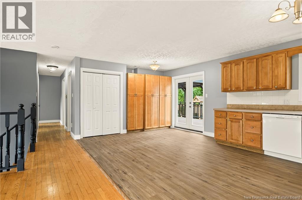 183 Thomas Property Photo 5