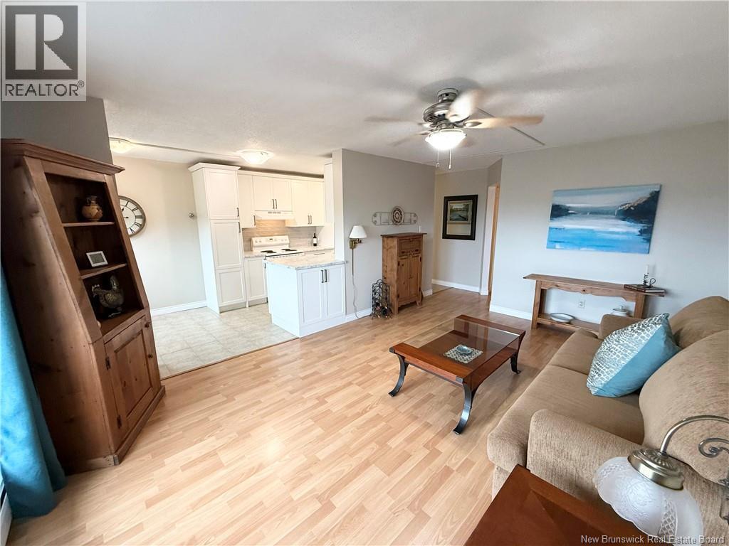310 Woodward Unit# 909 Property Photo 18