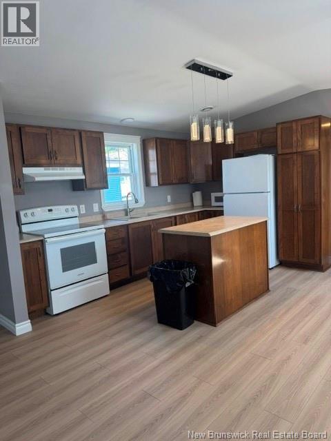 11 Rex Hurley Property Photo 8