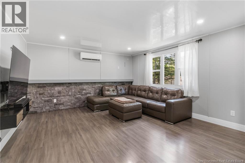 10 Black Spruce Street Property Photo 4