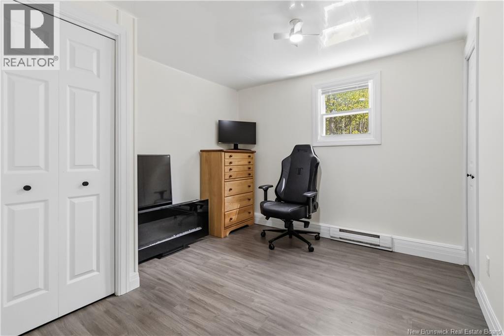 10 Black Spruce Street Property Photo 18