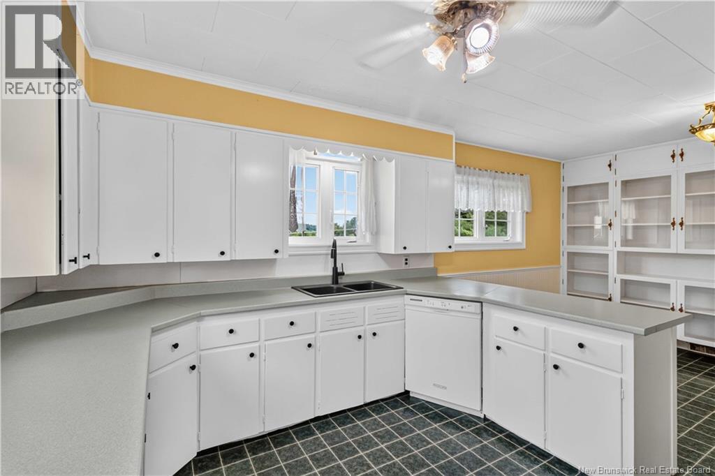 3164 Main Street Property Photo 6