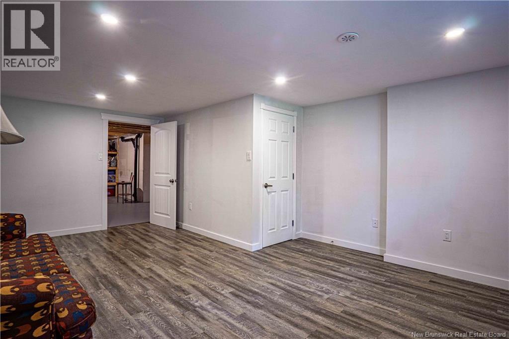 21 Camden Lane Property Photo 43
