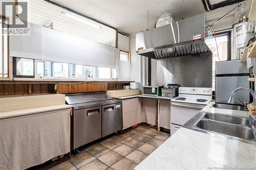 384 St. George Street Property Photo 23