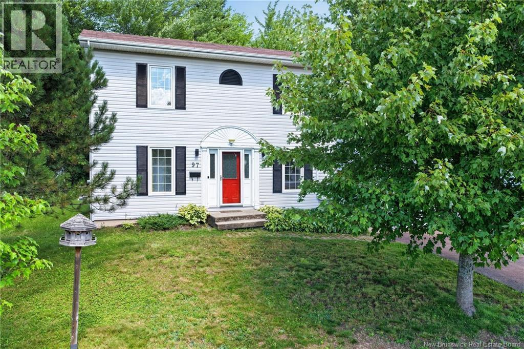 97 Old Oak Crescent Property Photo 2