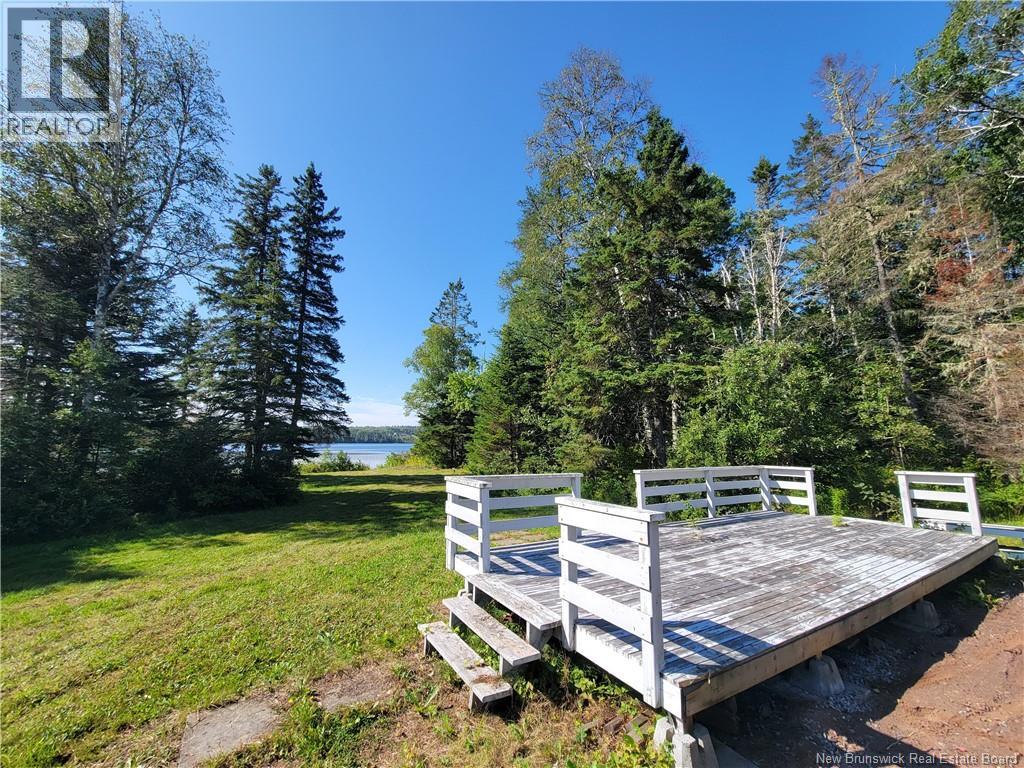 Lakefield Road Property Photo 7