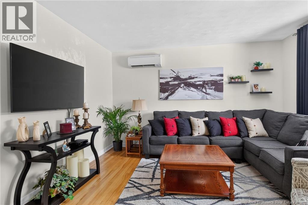 55 Lindsay Street Property Photo 8