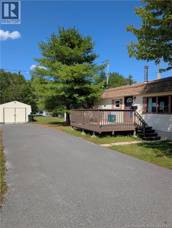 144 Conifer Crescent Property Photo 2