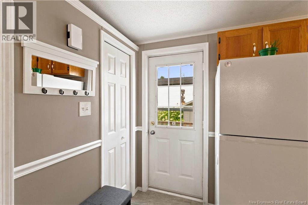 99 Hedgeview Drive Property Photo 3