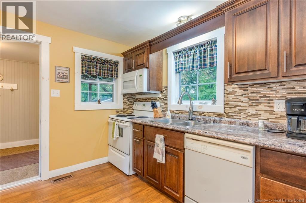 33 Magnolia Avenue Property Photo 8