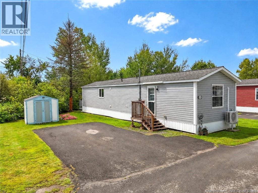 28 Douglas Crescent Property Photo 1