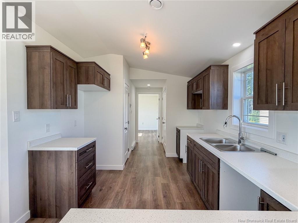 37 Luanne Drive Property Photo 8
