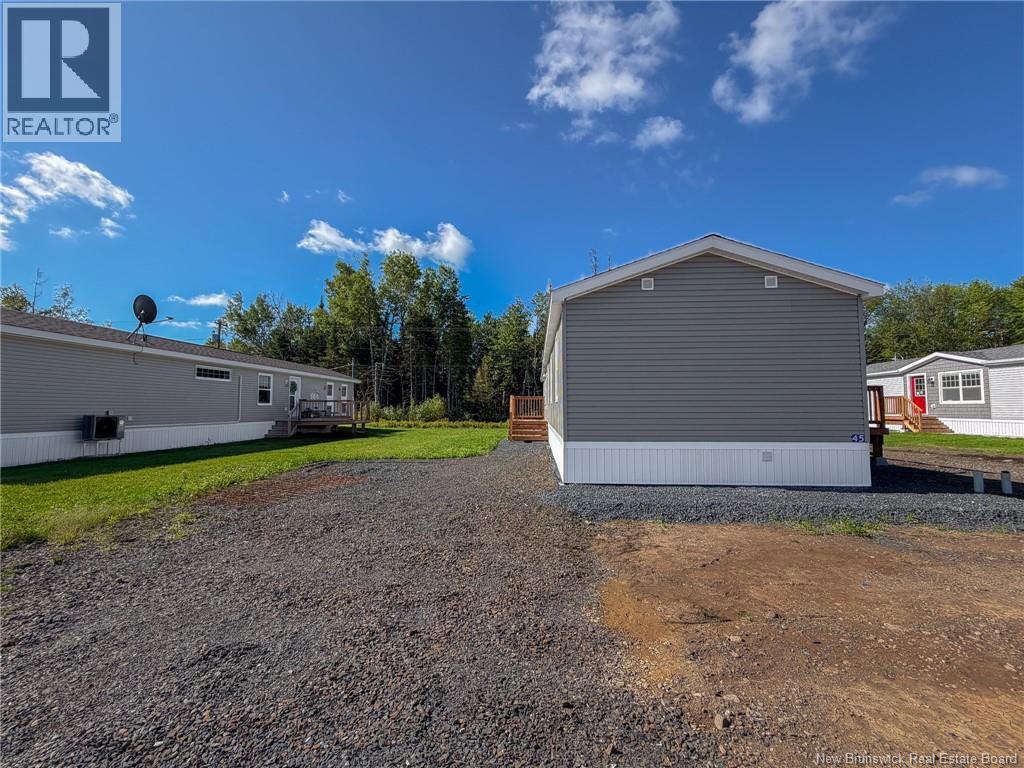 45 Luanne Drive Property Photo 4