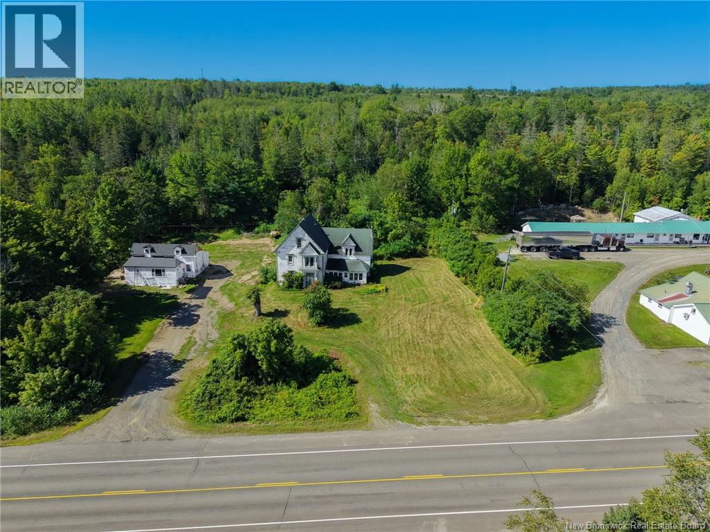 7186 Route 102 Photo de la propriété 1