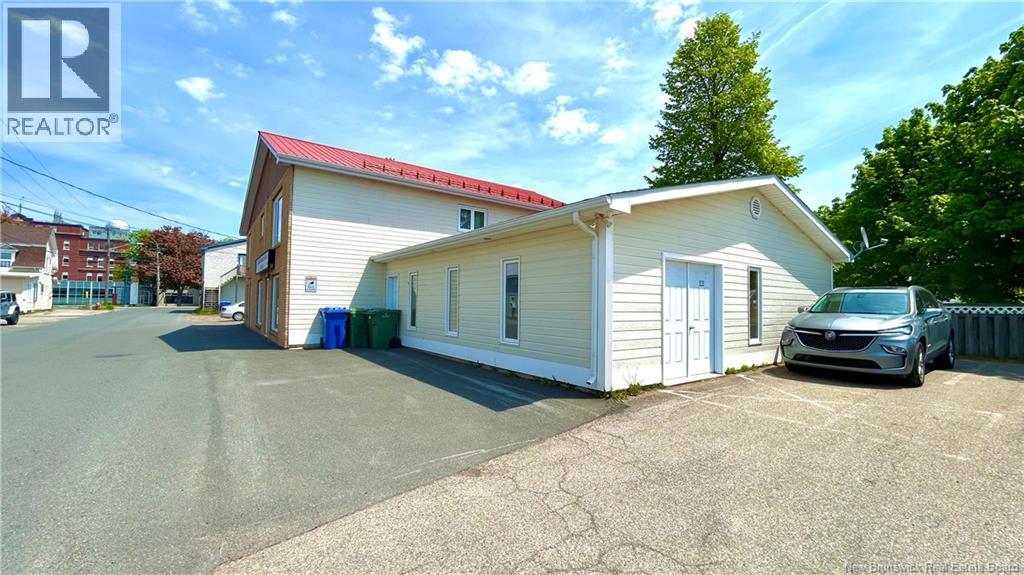 140 10e Street Property Photo 5
