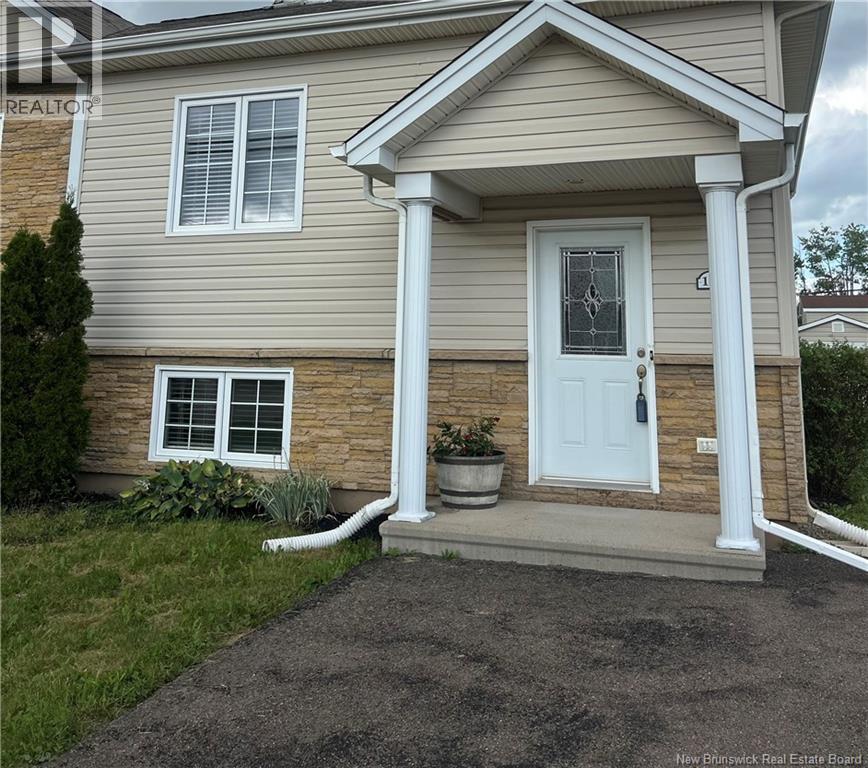 106 Lakeburn Avenue Property Photo 2