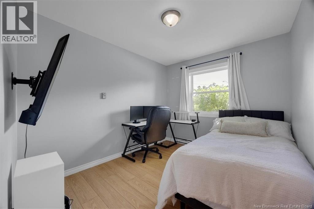 16 Brook Street Property Photo 18